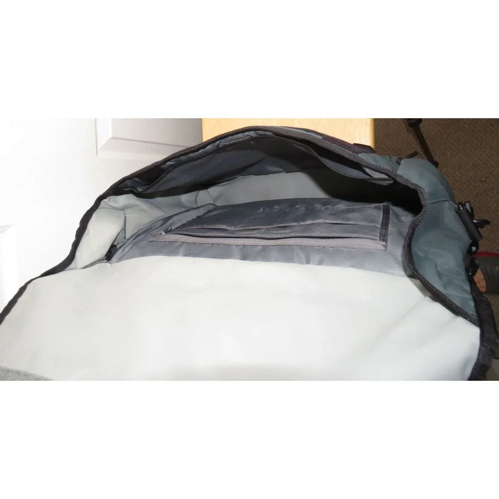 Timbuk2 Command Messenger Laptop Bag Gray/Black Crossbody Strap Large